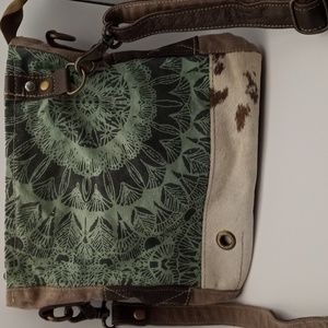 Myra bag